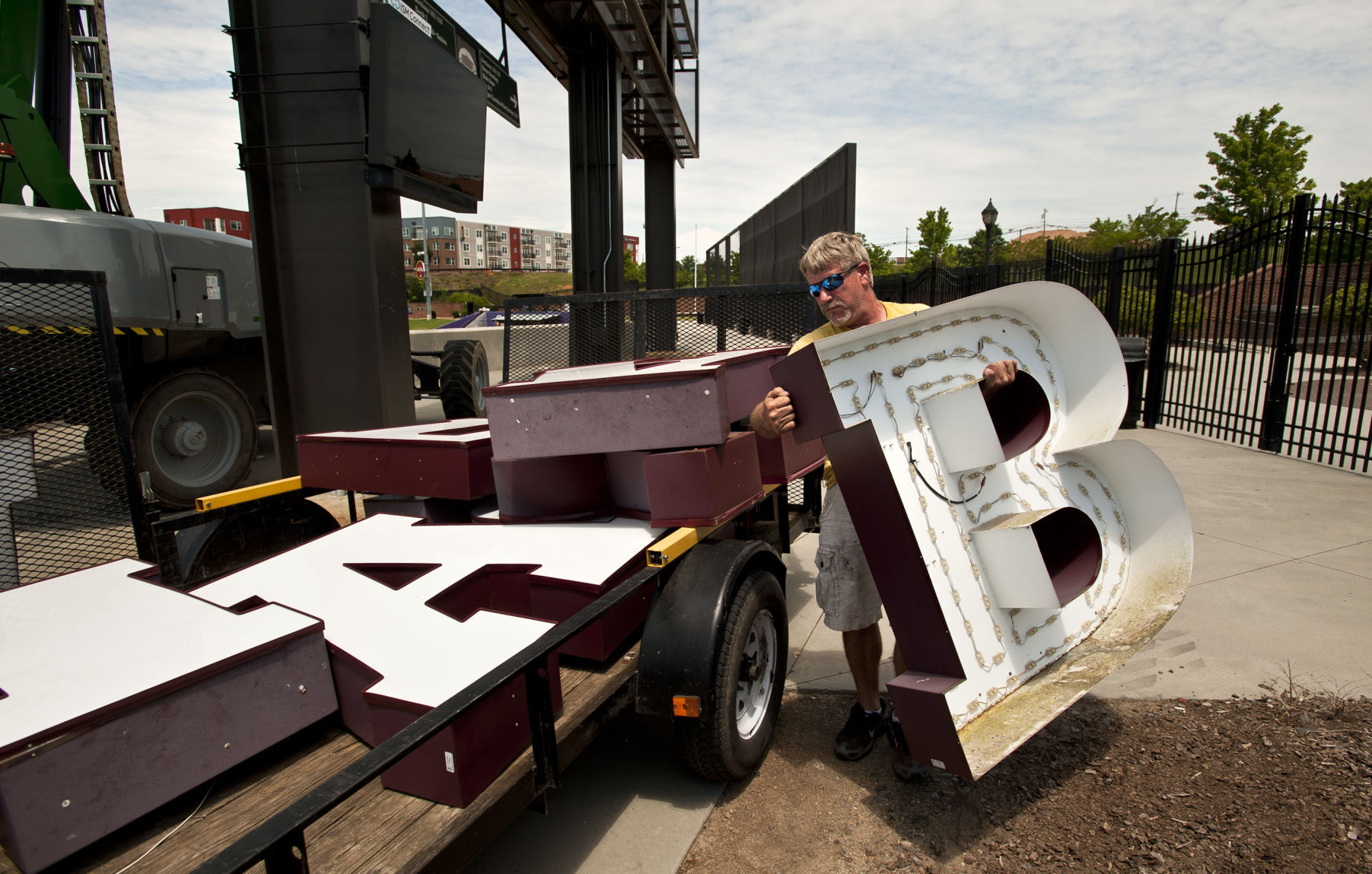 BB&T Ballpark sign removal